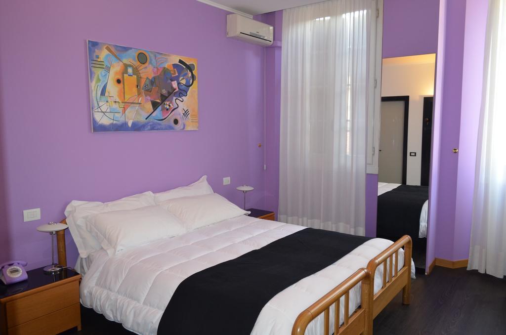 Albergo Giardino Cernobbio Rum bild